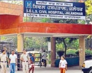 Read more about the article जालंधर के सिविल अस्पताल के जच्चा-बच्चा वार्ड में जमकर हुआ हंगामा, बच्चा बदला
