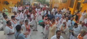 Read more about the article श्री चैतन्य महाप्रभु राधा माधव मंदिर प्रताप बाग में प्रभातफेरी साईं दास शर्मा के निवास स्थान गुलमोहर सिटी एक्सटेंशन से निकाली गई ।