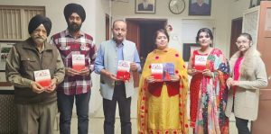 Read more about the article कवयित्री तनु ग्रोवर की लिखी हुई काव्य संग्रह ‘प्योर प्लेजर द पोएट्री ट्रेजर’ का हुआ विमोचन