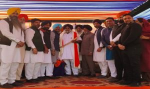 Read more about the article नहले पर दहला, केजरीवाल की 1000 रूपए की घोषणा के बाद सुखबीर बादल बोले पंजाब की ग्रहणीयों को देंगे 2 हजार रूपए