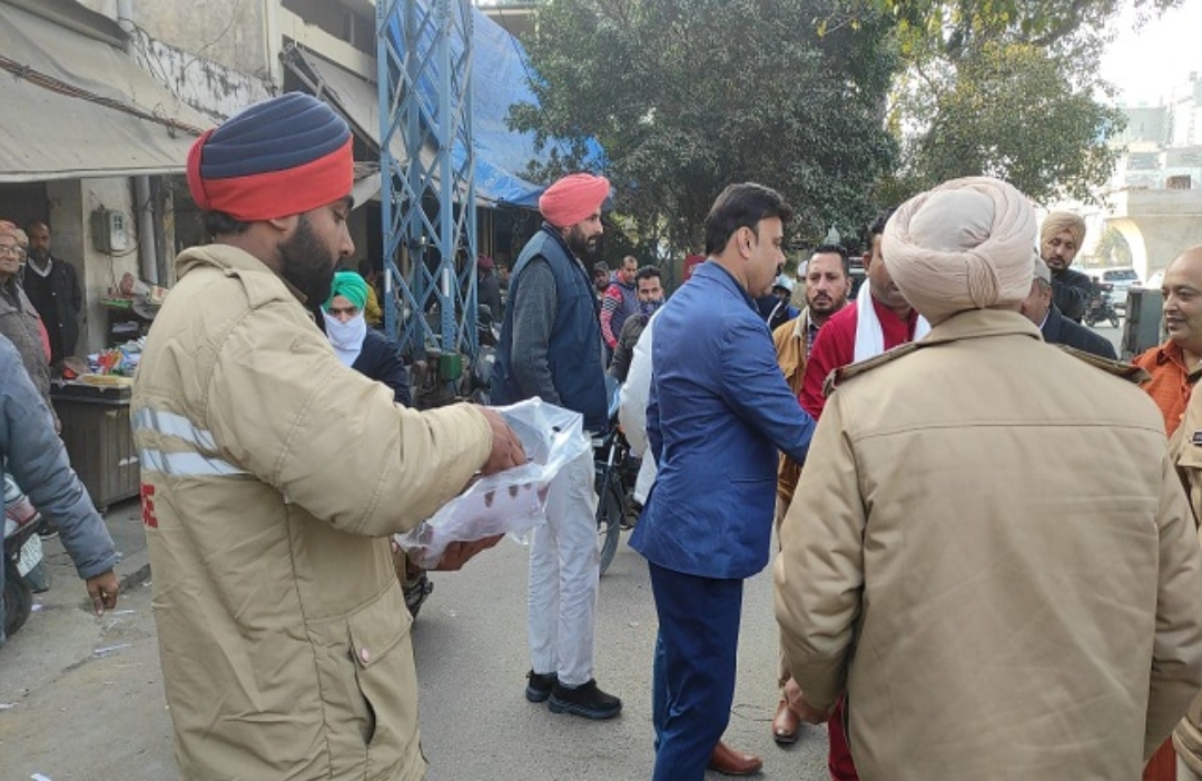 Read more about the article अलर्ट के बावजूद पंजाब में फिर हुई बेअदबी की घटना, जांच में जुटी पुलिस