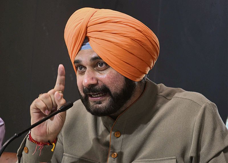 Read more about the article पंजाब में AAP की सरकार बनते ही सिद्धू का केजरीवाल पर बड़ा हमला, Tweet कर लगाए ये आरोप