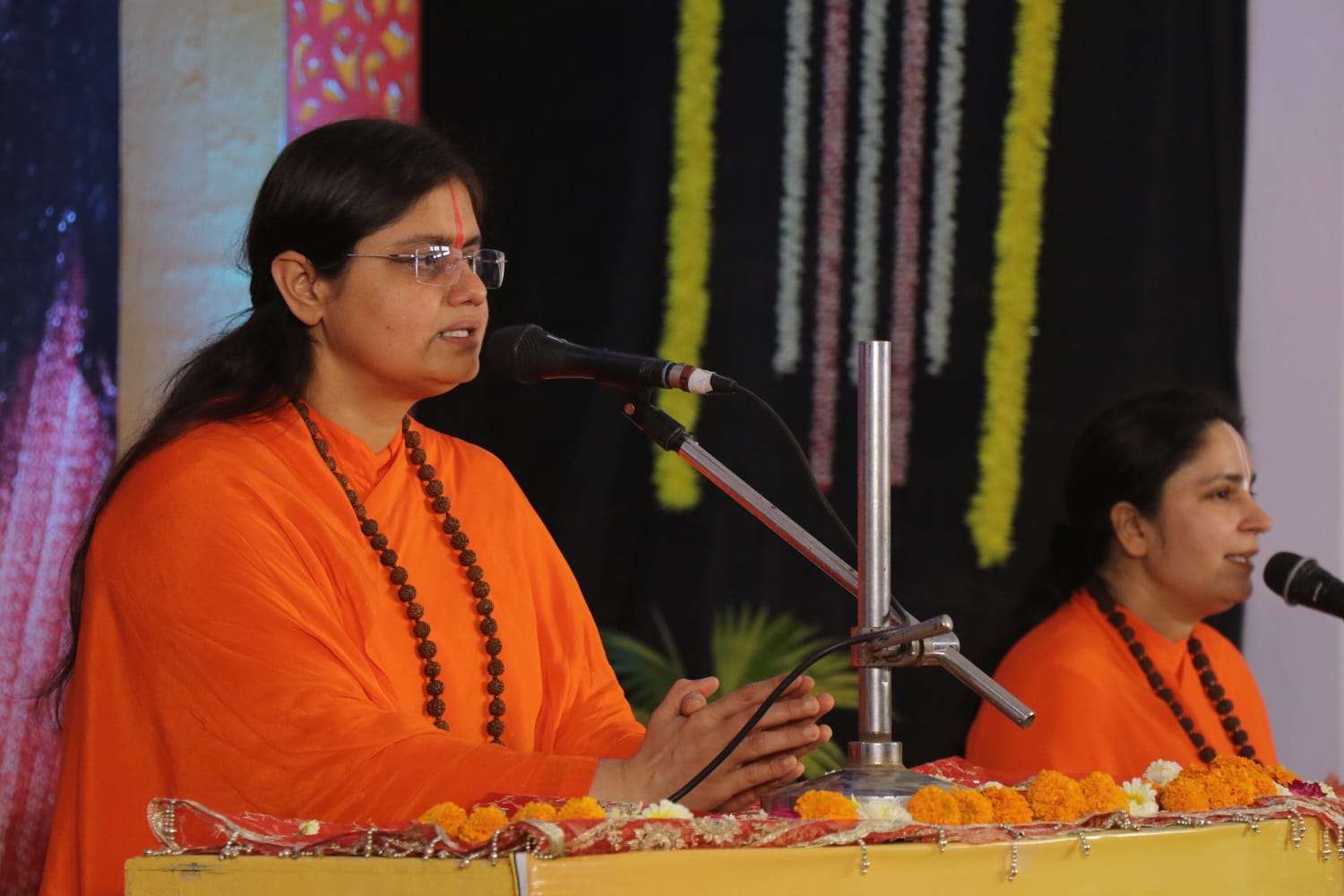 Read more about the article श्री राम नवमी के उपलक्ष्य में दिव्य ज्योति जाग्रति संस्थान एवं श्री राम मंदिर प्रबंधक कमेटी द्वारा श्री राम मंदिर, अहियापुर में चार दिवसीय श्रीराम कथा का आयोजन किया गया है।