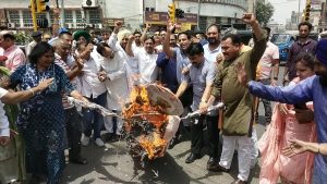Read more about the article भारतीय जनता पार्टी ने प्रदेश में दिन भर दिन गिरती जा रही कानून व्यवस्था को लेकर फूंका मुख्यमंत्री भगवंत मान की सरकार का पुतला