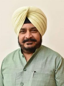 Read more about the article पूर्व कैबिनेट मंत्री साधु सिंह धरमसोत और उनके दो साथियों को सुबह 3 बजे विजिलेंस ब्यूरो ने किया गिरफ्तार