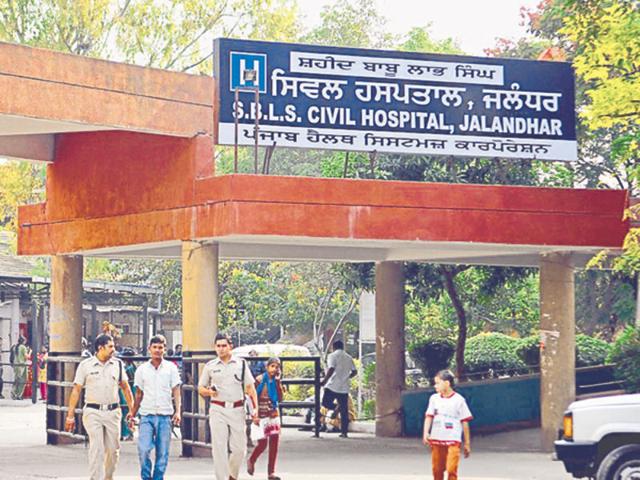 Read more about the article मंकीपॉक्स को लेकर सिविल अस्पताल में Alert, मेडिकल ऑफिसरों को दिए ये निर्देश