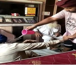 Read more about the article गुरुद्वारे से उठाकर ग्रंथी सिंह से पार की शर्म की सारी हदें, घटना सुन खौल उठेगा खून