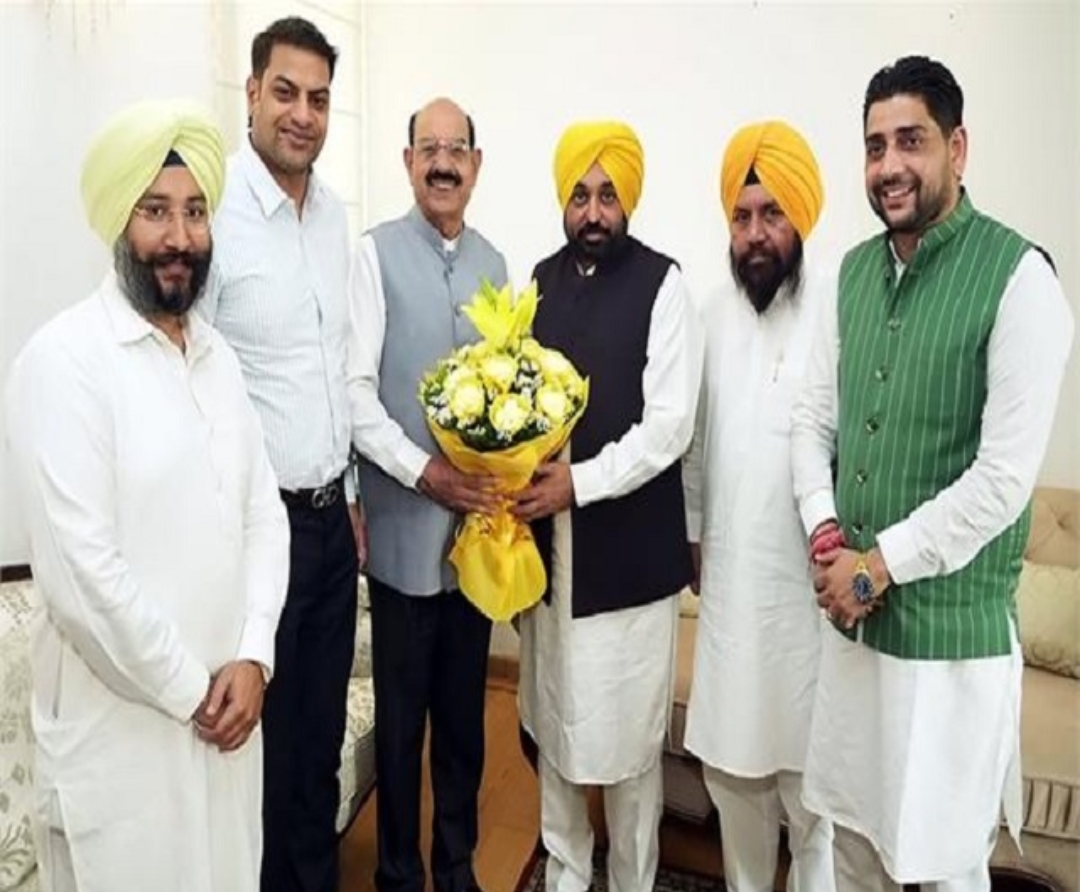 You are currently viewing पिता चुन्नी लाल के आरोप पर भड़के AAP में शामिल हुए महिंद्र भगत