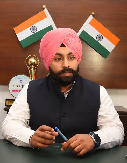 Read more about the article पंजाब के शिक्षा मंत्री हरजोत सिंह बैंस को सांप ने डसा