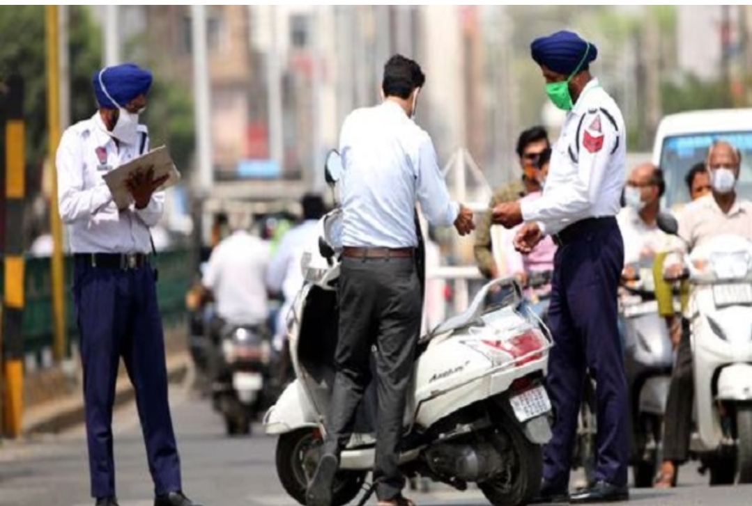 You are currently viewing पंजाब में आज से बदलाव, दोपहिया वाहन मालिक जरा ध्यान दें… लगी है ये रोक