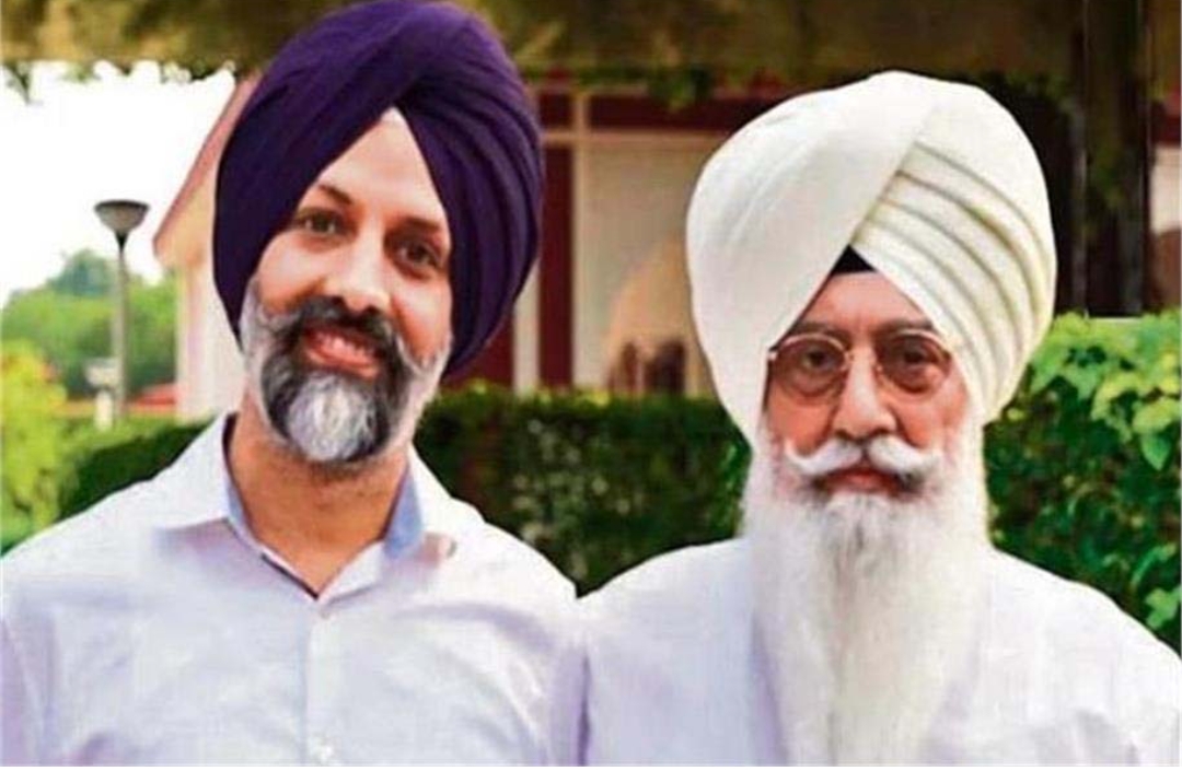 Read more about the article ਡੇਰਾ ਬਿਆਸ ਦੇ ਸ਼ਰਧਾਲੂਆਂ ਲਈ ਅਹਿਮ ਖ਼ਬਰ, ਇਸ ਸਤਿਸੰਗ ਘਰ ”ਚ ਪਹੁੰਚਣਗੇ ਬਾਬਾ ਗੁਰਿੰਦਰ ਢਿੱਲੋਂ