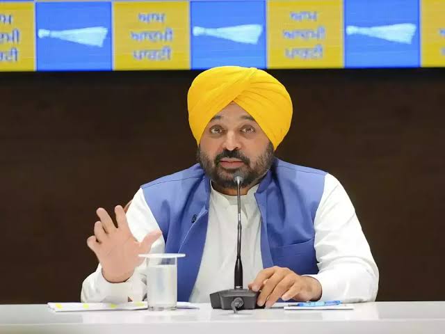Read more about the article आखिर पंजाब की महिलाओं के लिए कर ही दी घोषणा पंजाब सरकार ने लिया एहम फैसला