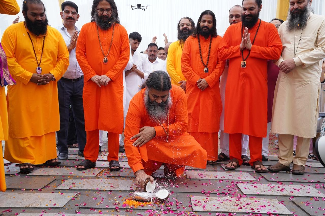 Read more about the article दिव्य ज्योति जाग्रति संस्थान ने नवांशहर में अपने नए आश्रम का शुभारंभ किया।